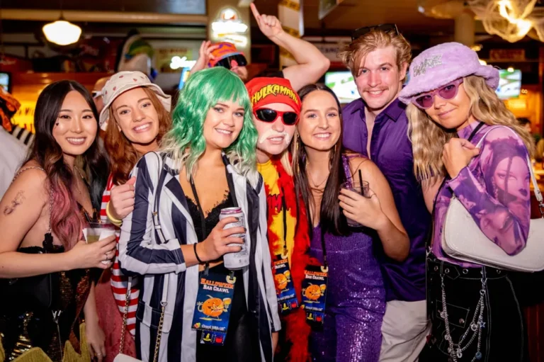 Halloween Bar Crawl 6 768x511 1