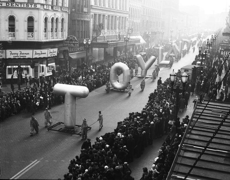 Santa Claus Parade, Wurzburg's GRPL collection 1938