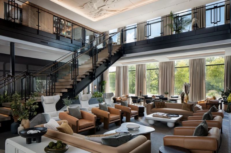 Ada Hotel lobby