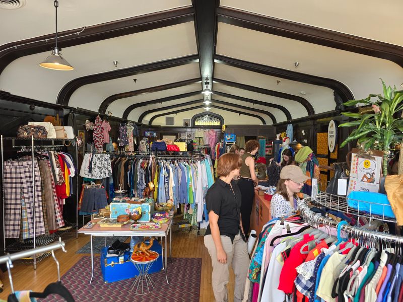 interior august connection, thrift vintage