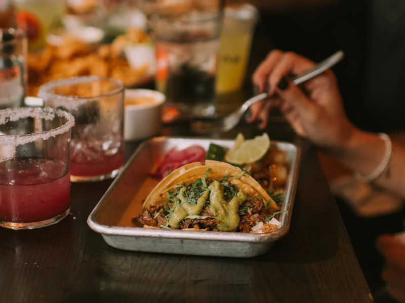 Luna GR Tacos FB